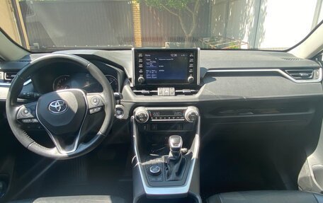 Toyota RAV4, 2020 год, 3 500 000 рублей, 9 фотография