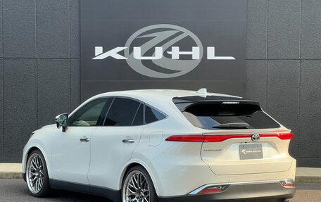 Toyota Harrier, 2021 год, 2 689 800 рублей, 2 фотография