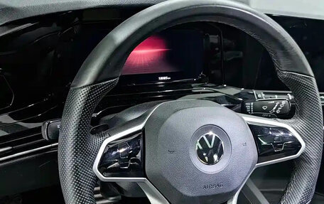 Volkswagen Golf VIII, 2021 год, 1 630 000 рублей, 12 фотография