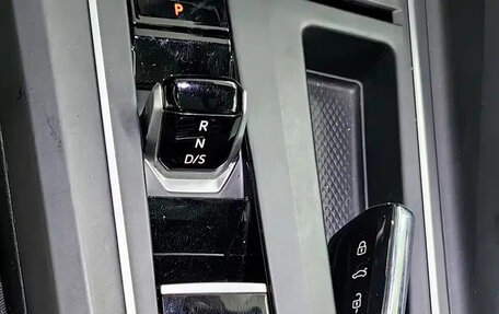 Volkswagen Golf VIII, 2021 год, 1 630 000 рублей, 13 фотография