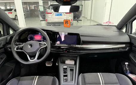 Volkswagen Golf VIII, 2021 год, 1 630 000 рублей, 7 фотография