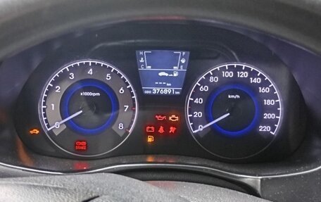 Hyundai Solaris II рестайлинг, 2013 год, 370 000 рублей, 5 фотография