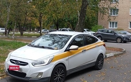 Hyundai Solaris II рестайлинг, 2013 год, 370 000 рублей, 11 фотография