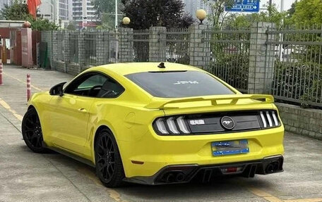 Ford Mustang VI рестайлинг, 2021 год, 2 200 500 рублей, 6 фотография