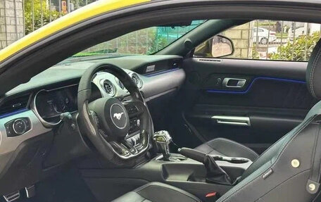 Ford Mustang VI рестайлинг, 2021 год, 2 200 500 рублей, 7 фотография