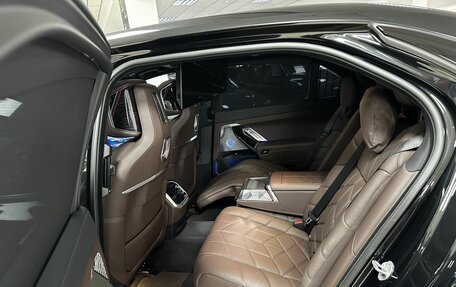 BMW 7 серия, 2023 год, 17 000 000 рублей, 9 фотография