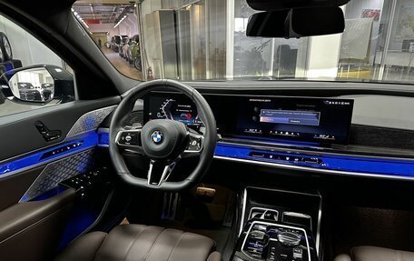 BMW 7 серия, 2023 год, 17 000 000 рублей, 15 фотография