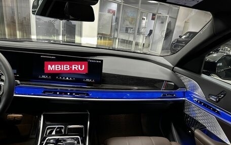 BMW 7 серия, 2023 год, 17 000 000 рублей, 16 фотография