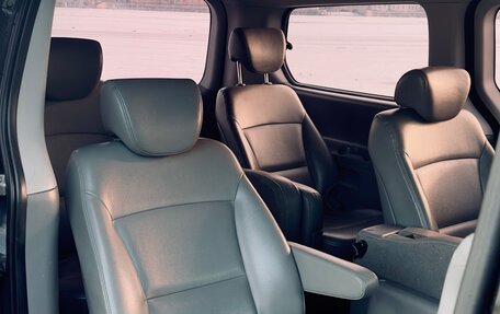 Hyundai Grand Starex Grand Starex I рестайлинг 2, 2011 год, 1 300 000 рублей, 6 фотография