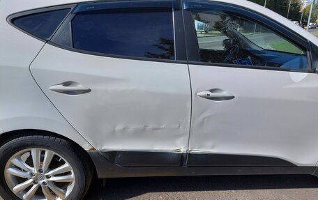 Hyundai ix35 I рестайлинг, 2011 год, 1 050 000 рублей, 14 фотография