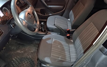 Volkswagen Polo VI (EU Market), 2015 год, 900 000 рублей, 9 фотография