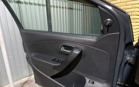 Volkswagen Polo VI (EU Market), 2015 год, 900 000 рублей, 8 фотография