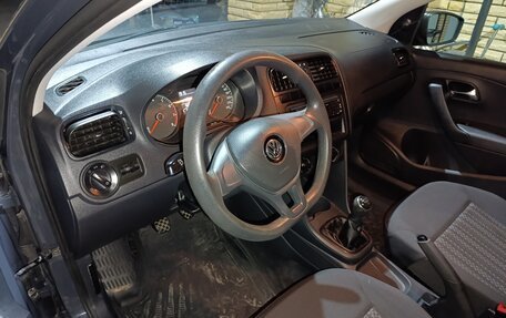 Volkswagen Polo VI (EU Market), 2015 год, 900 000 рублей, 10 фотография