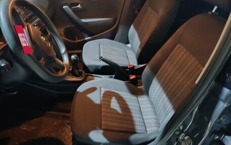 Volkswagen Polo VI (EU Market), 2015 год, 900 000 рублей, 6 фотография