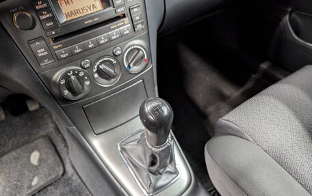 Toyota Avensis III рестайлинг, 2007 год, 799 000 рублей, 24 фотография