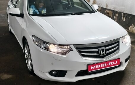 Honda Accord VIII рестайлинг, 2012 год, 1 400 000 рублей, 2 фотография