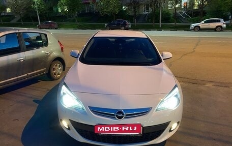 Opel Astra J, 2013 год, 1 750 000 рублей, 13 фотография