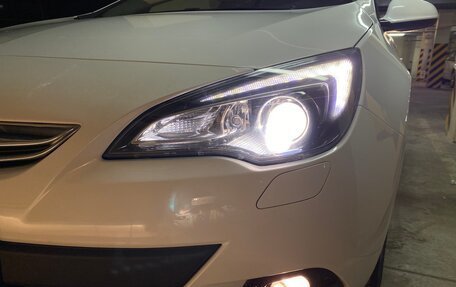 Opel Astra J, 2013 год, 1 750 000 рублей, 14 фотография