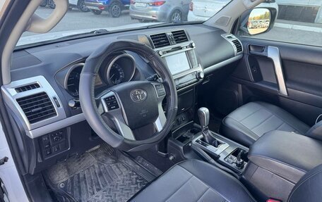 Toyota Land Cruiser Prado 150 рестайлинг 2, 2014 год, 3 397 000 рублей, 5 фотография