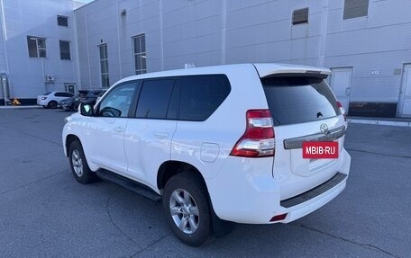 Toyota Land Cruiser Prado 150 рестайлинг 2, 2014 год, 3 397 000 рублей, 2 фотография