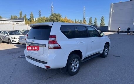Toyota Land Cruiser Prado 150 рестайлинг 2, 2014 год, 3 397 000 рублей, 3 фотография
