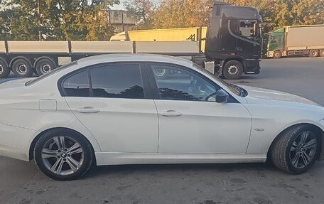 BMW 3 серия, 2011 год, 1 100 000 рублей, 2 фотография