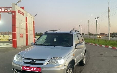 Chevrolet Niva I рестайлинг, 2010 год, 535 000 рублей, 1 фотография