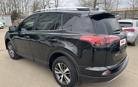 Toyota RAV4, 2015 год, 1 970 000 рублей, 5 фотография