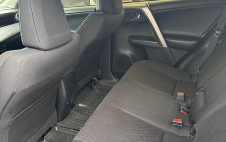 Toyota RAV4, 2015 год, 1 970 000 рублей, 15 фотография