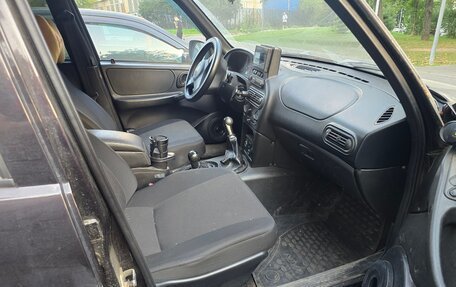 Chevrolet Niva I рестайлинг, 2012 год, 410 000 рублей, 10 фотография