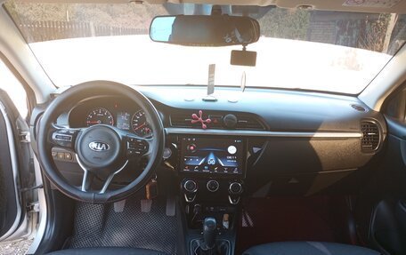 KIA Rio IV, 2017 год, 935 000 рублей, 8 фотография