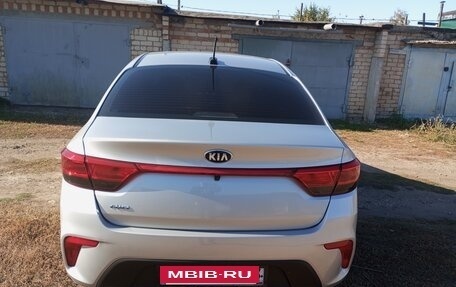 KIA Rio IV, 2017 год, 935 000 рублей, 4 фотография