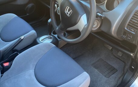 Honda Fit III, 2005 год, 530 000 рублей, 7 фотография