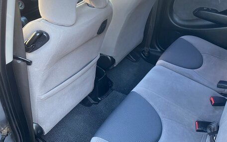 Honda Fit III, 2005 год, 530 000 рублей, 6 фотография
