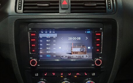 Volkswagen Jetta VI, 2012 год, 927 000 рублей, 13 фотография