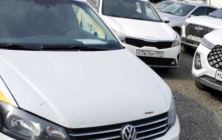 Volkswagen Polo VI (EU Market), 2019 год, 700 000 рублей, 2 фотография