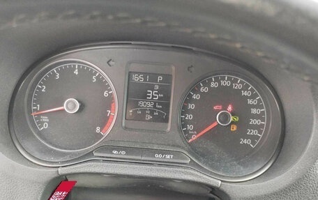 Volkswagen Polo VI (EU Market), 2019 год, 700 000 рублей, 8 фотография