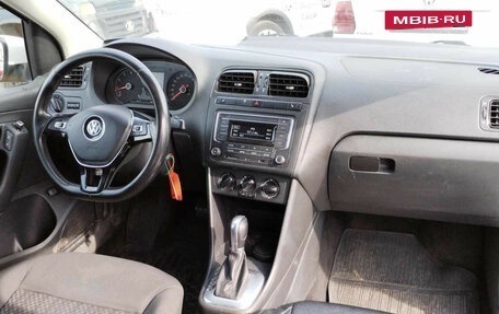 Volkswagen Polo VI (EU Market), 2019 год, 700 000 рублей, 11 фотография