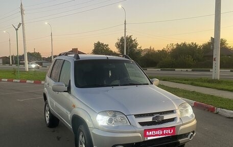 Chevrolet Niva I рестайлинг, 2010 год, 535 000 рублей, 6 фотография