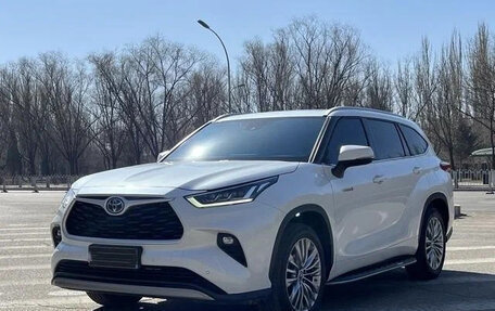 Toyota Highlander, 2022 год, 3 200 500 рублей, 1 фотография