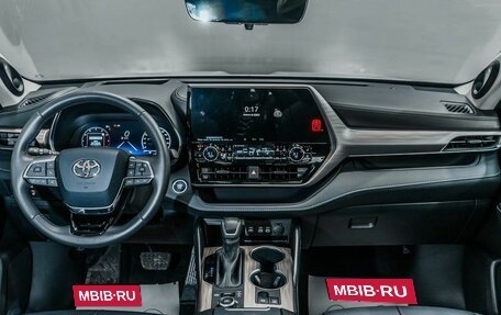 Toyota Highlander, 2025 год, 5 350 000 рублей, 25 фотография