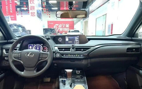 Lexus UX I, 2021 год, 2 000 500 рублей, 10 фотография