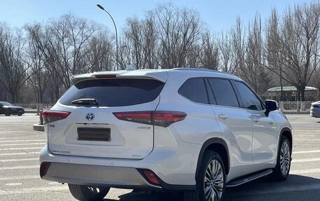 Toyota Highlander, 2022 год, 3 200 500 рублей, 4 фотография