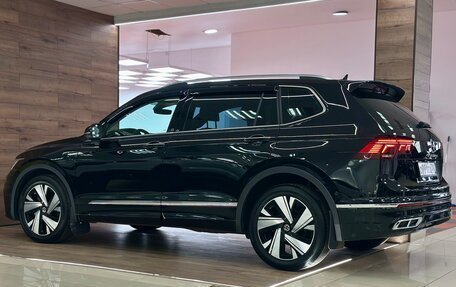 Volkswagen Tiguan II, 2023 год, 3 990 000 рублей, 9 фотография