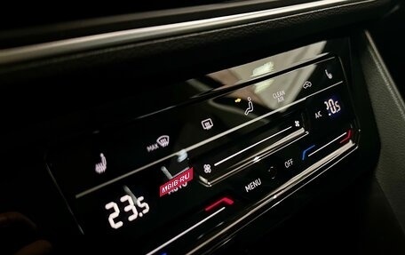 Volkswagen Tiguan II, 2023 год, 3 990 000 рублей, 27 фотография