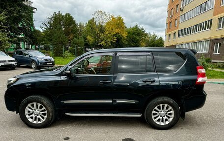 Toyota Land Cruiser Prado 150 рестайлинг 2, 2013 год, 3 450 000 рублей, 2 фотография