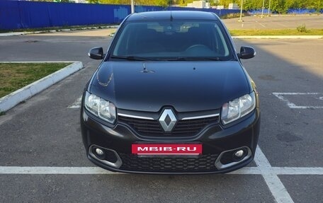 Renault Sandero II рестайлинг, 2015 год, 750 000 рублей, 2 фотография