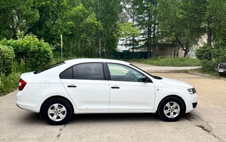 Skoda Rapid I, 2014 год, 800 000 рублей, 3 фотография