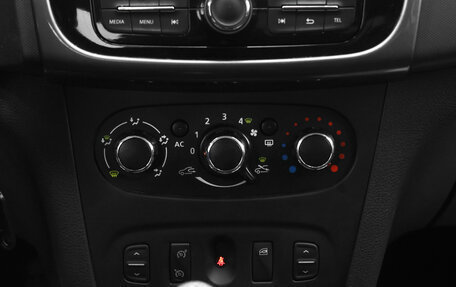 Renault Logan II, 2014 год, 587 000 рублей, 12 фотография