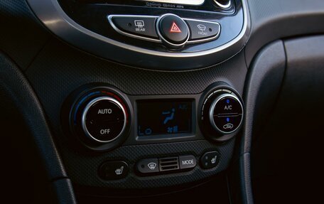 Hyundai Solaris II рестайлинг, 2015 год, 1 095 000 рублей, 15 фотография